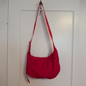 Baggu Candy Apple Red Medium Crescent Bag